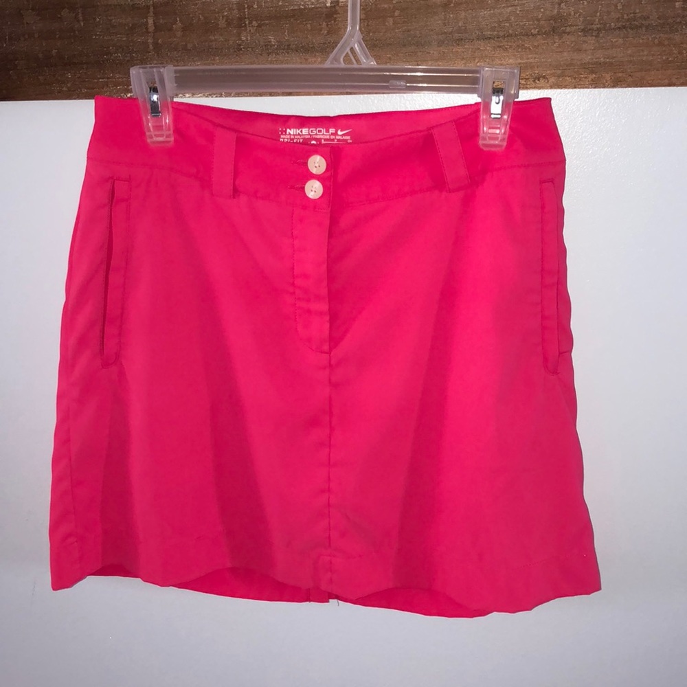 🌸Nike Golf skorts size 4